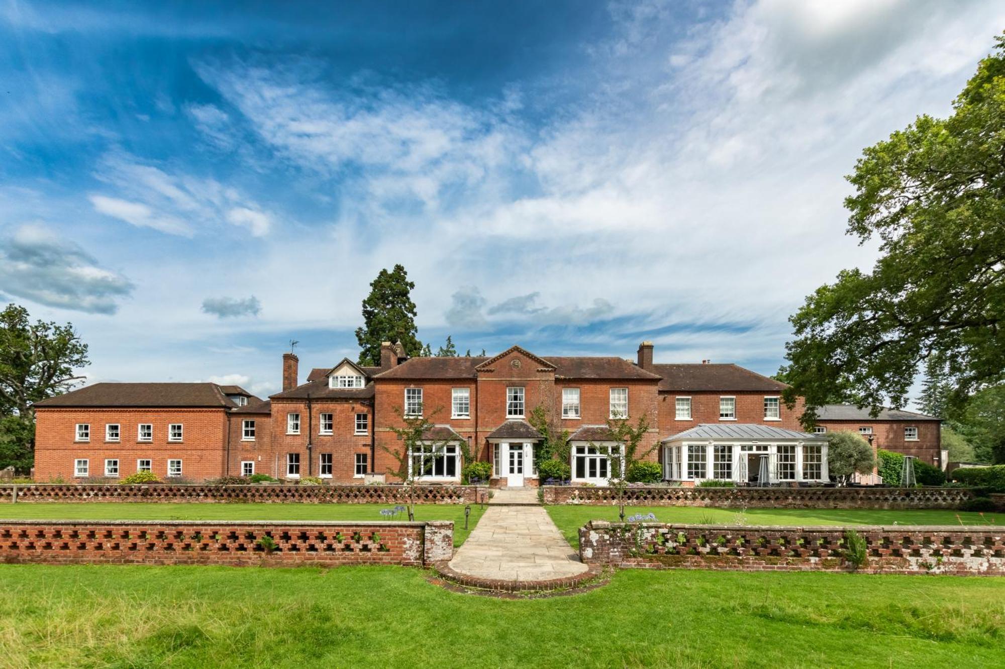Bartley Lodge Hotel Линдхърст Екстериор снимка