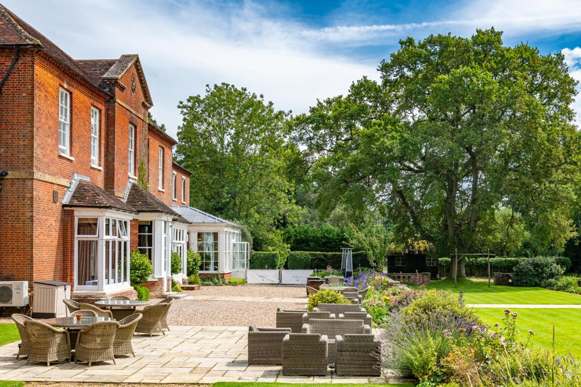 Bartley Lodge Hotel Линдхърст Екстериор снимка