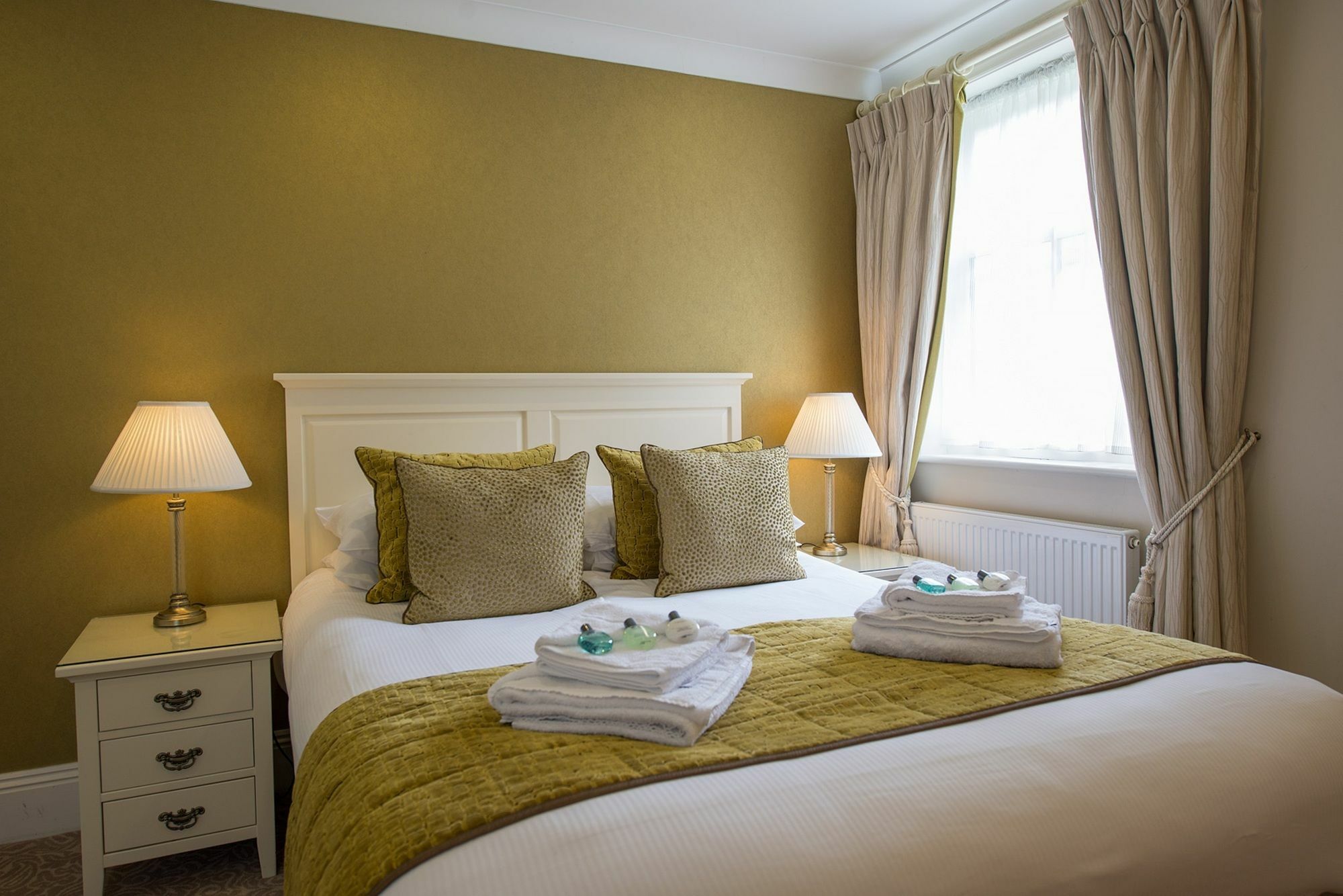 Bartley Lodge Hotel Линдхърст Екстериор снимка